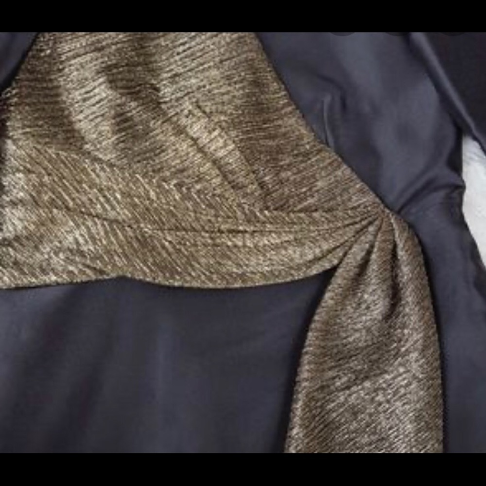 Tahari NWT metallic and black blazer. Size 8 - Picture 3 of 4